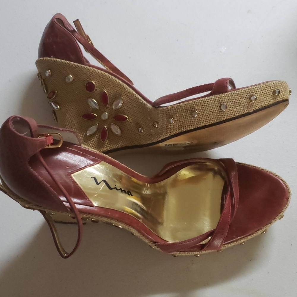 Wedge high heels burgundy brown color